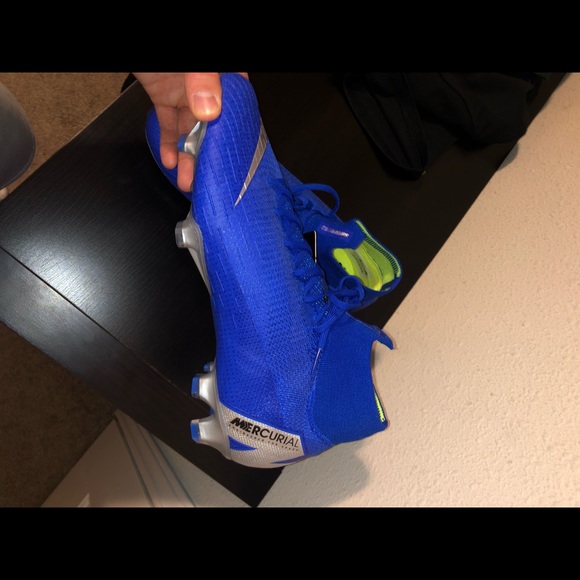 Nike wouldn’t let me return them (30 day policy). - Picture 3 of 5